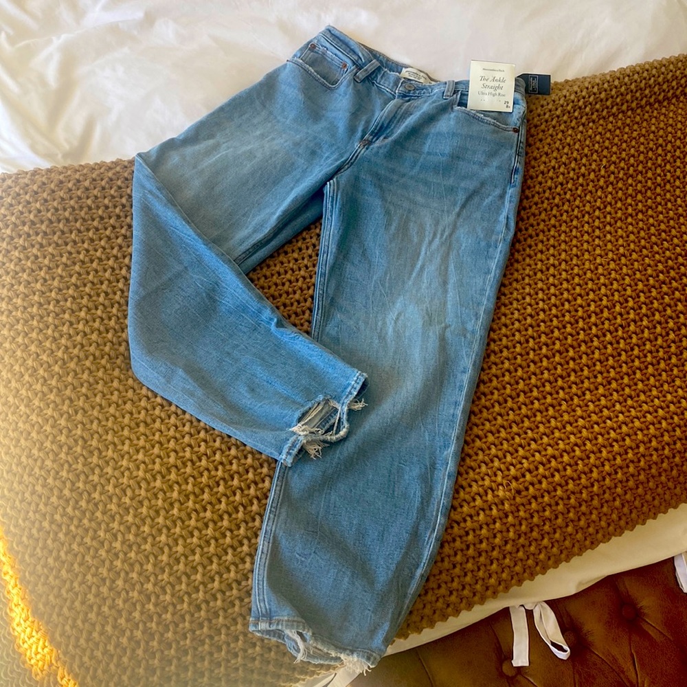 Abercrombie and Fitch - The Ankle Striaght